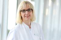 Dr. med. Karin Tellmann, Fachärztin für Allgemeinmedizin/Geriatrie/Rettungsmedizin in der Klinik Maria Frieden Telgte Dr. med. Karin Tellmann, Fachärztin für Allgemeinmedizin/Geriatrie/Rettungsmedizin in der Klinik Maria Frieden Telgte
