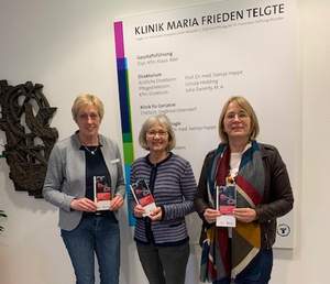 Pflegedirektorin Frau Hedding, Ehrenamtliche Frau Eickholt und Krankenhausseelsorgerin Frau Hollenhorst freuen sich über Interessierte, die sich in der Krankenhausseelsorge engagieren möchten.